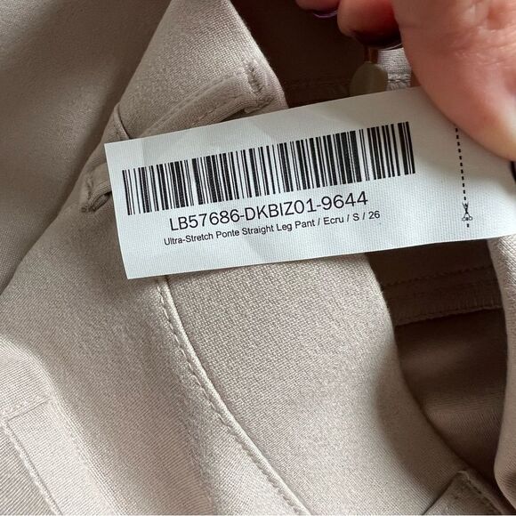 Quince Ultra Stretch Ponte Straight Leg Ankle Pants NEW Size S / 26 Cream - Picture 10 of 10